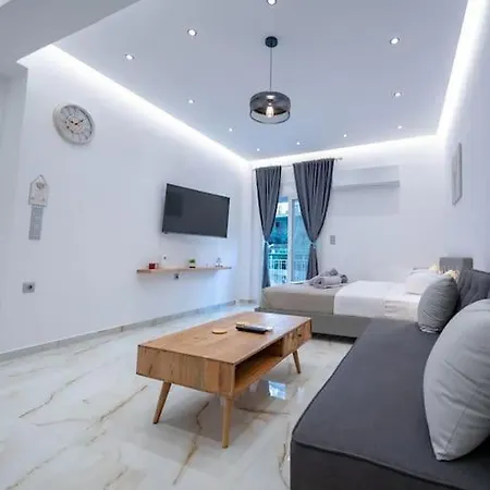 Apartment Amerikis Square Cozy For 3 Persons *